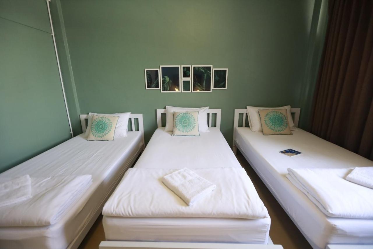 D House Hostel Банкок Екстериор снимка