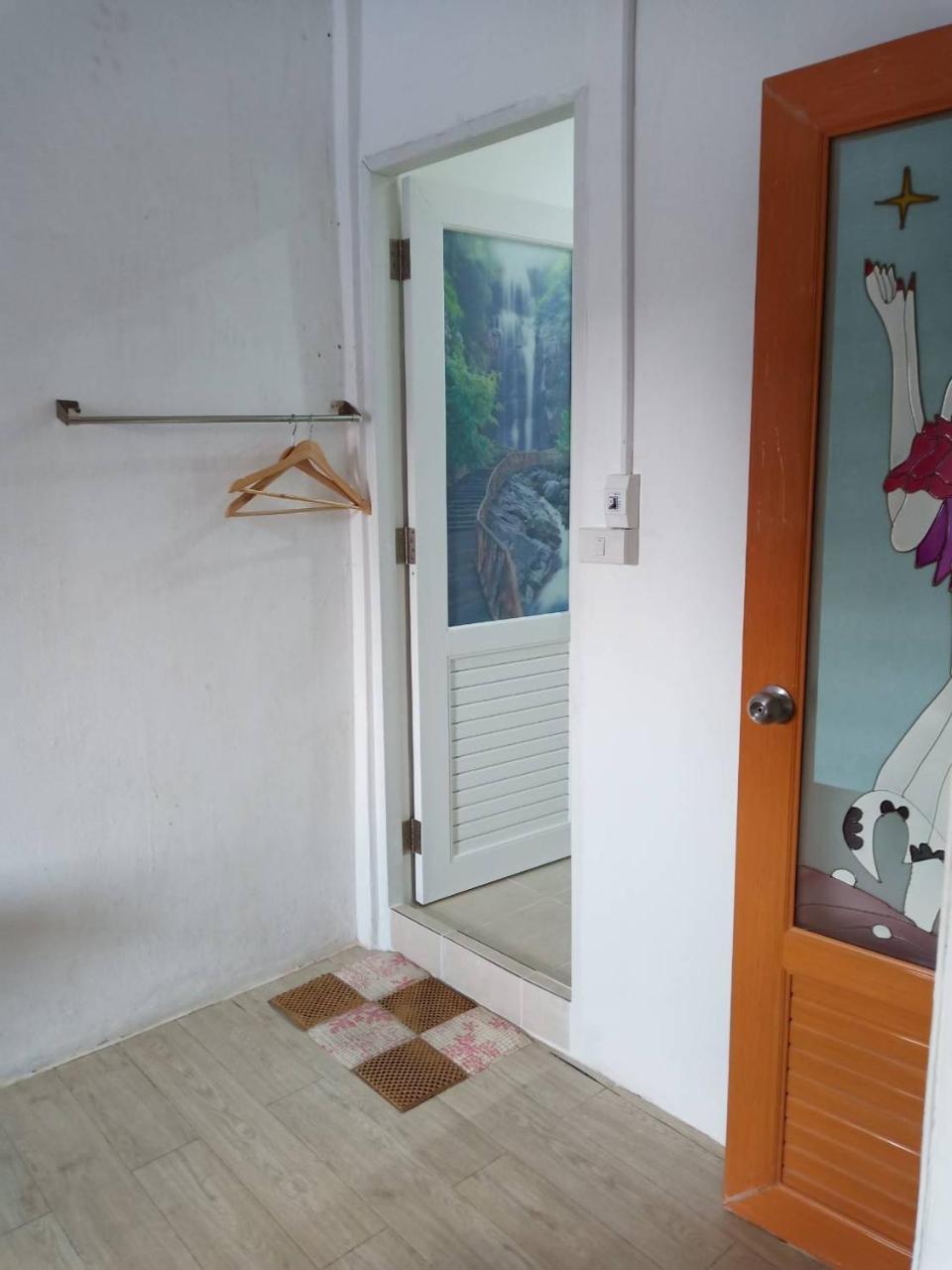 D House Hostel Банкок Екстериор снимка