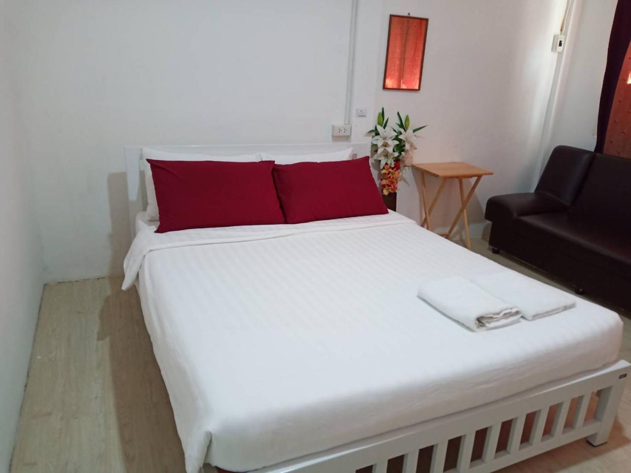 D House Hostel Банкок Екстериор снимка