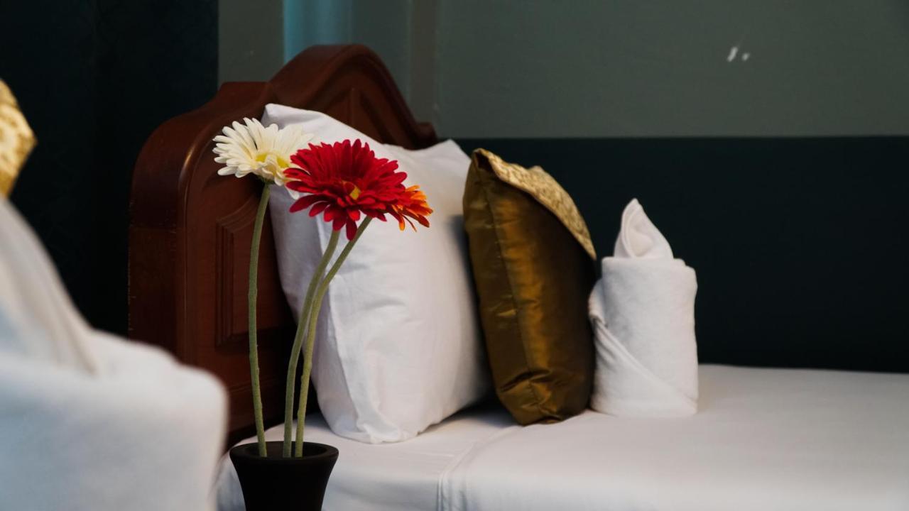 D House Hostel Банкок Екстериор снимка