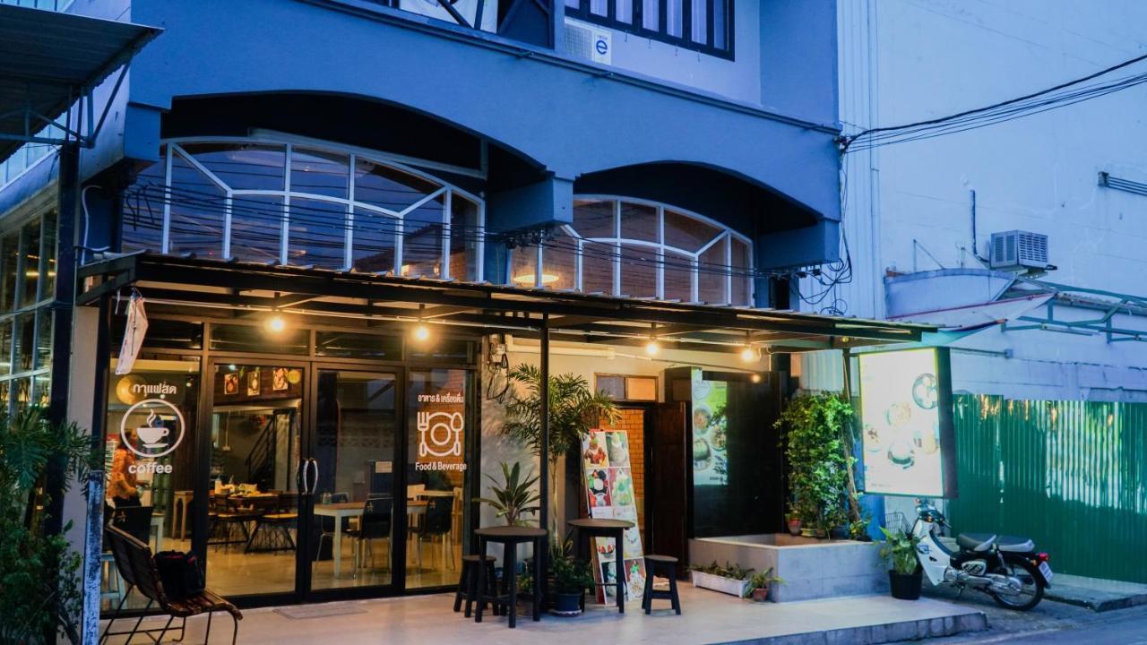 D House Hostel Банкок Екстериор снимка